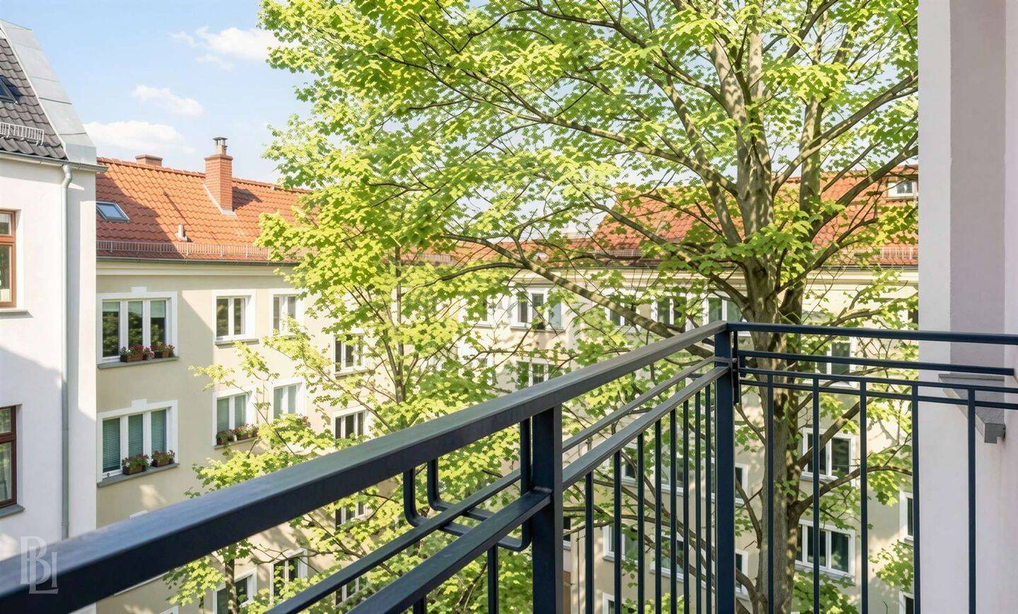 Rarität im Kiez: moderne Dachgeschoss-Maisonette mit Südbalkon, 10249 Berlin (Friedrichshain-Kreuzberg Friedrichshain Prenzlauer Berg)