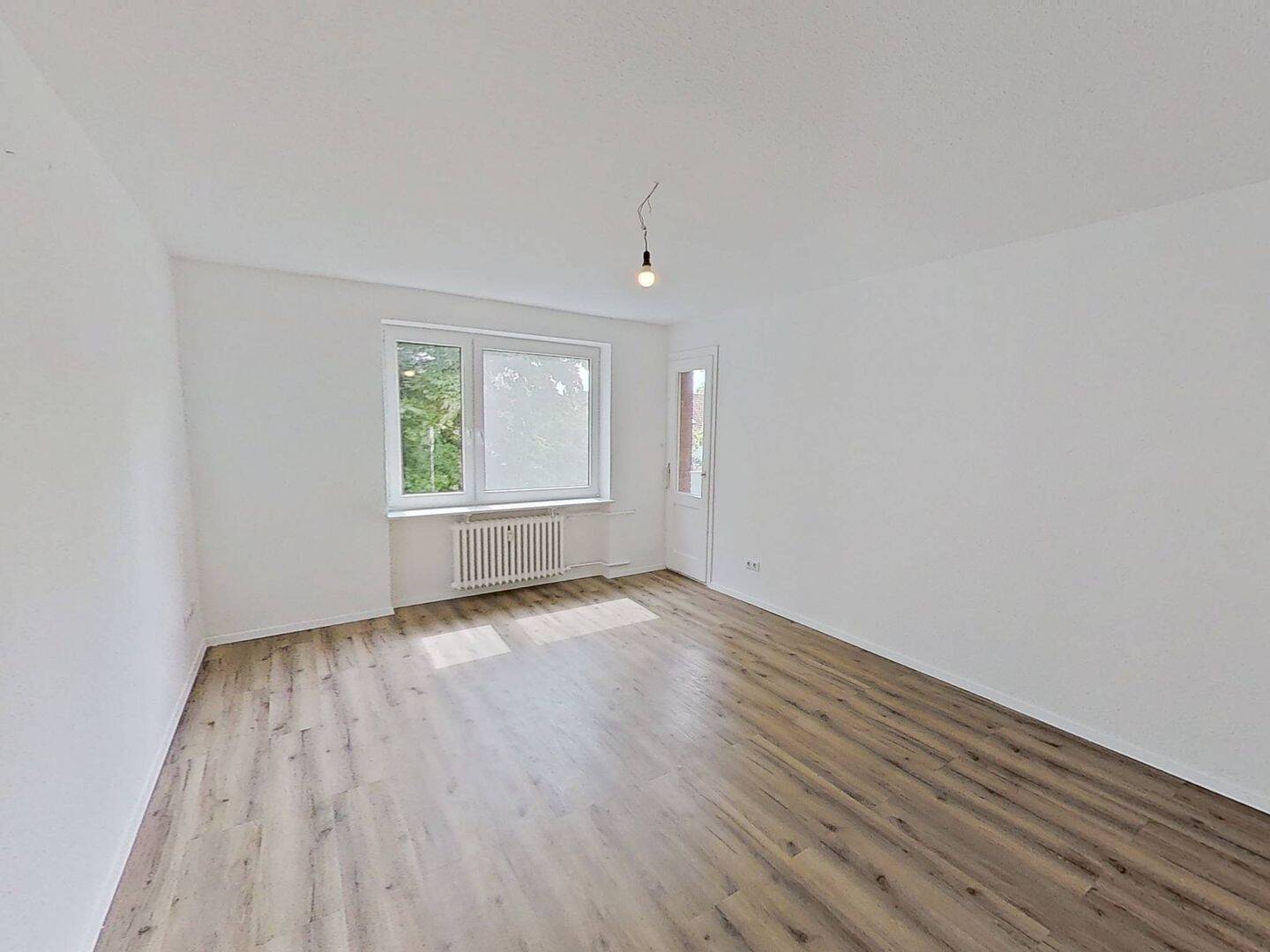Geräumige 3-Zimmer-Wohnung mit EBK und BALKON, 24768 Rendsburg