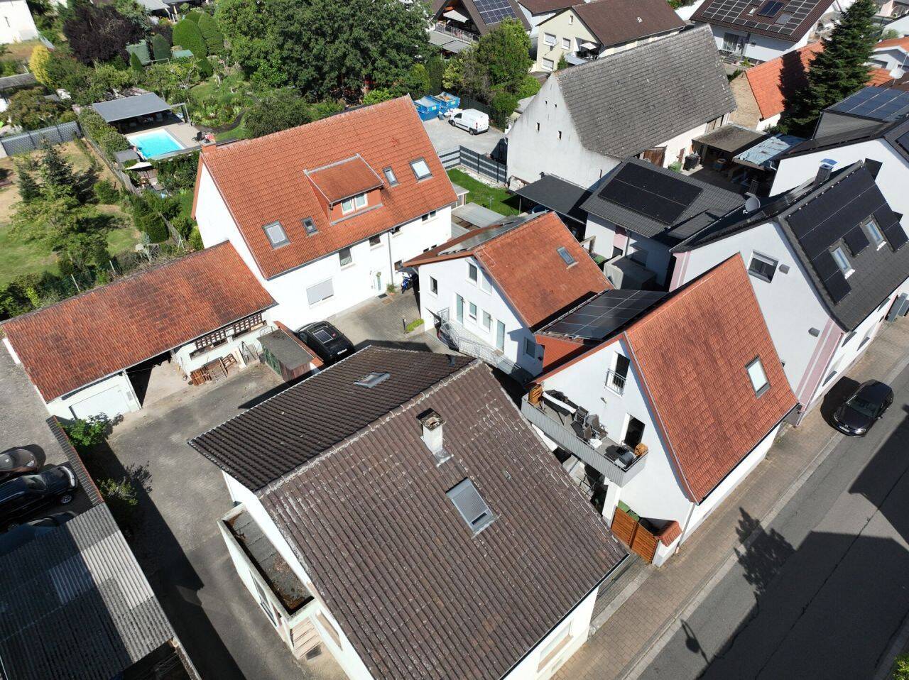 St. Leon-Rot: 8-FH, gut vermietet, 1- 3 ZKB, Bj 2004, KM70.620€ incl Photo-Voltaik, keine Käu-Prov., 68789 St. Leon-Rot (Sankt Leon)