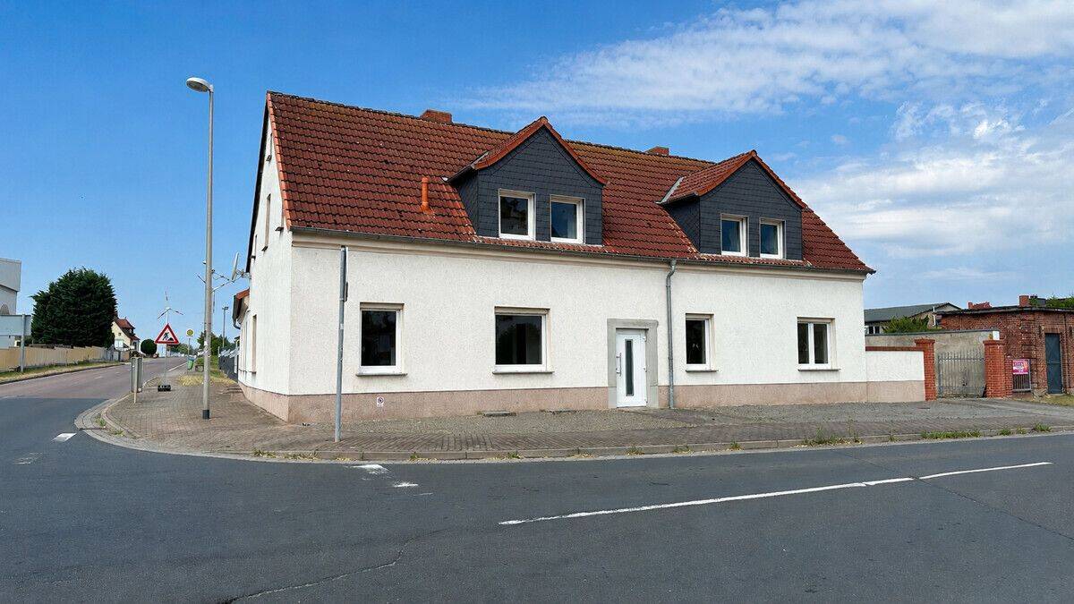 Wohnen, Arbeiten, Investieren – vielseitiges Mehrfamilienhaus auf 1.510 m² Grundstück, 6779 Raguhn-Jeßnitz