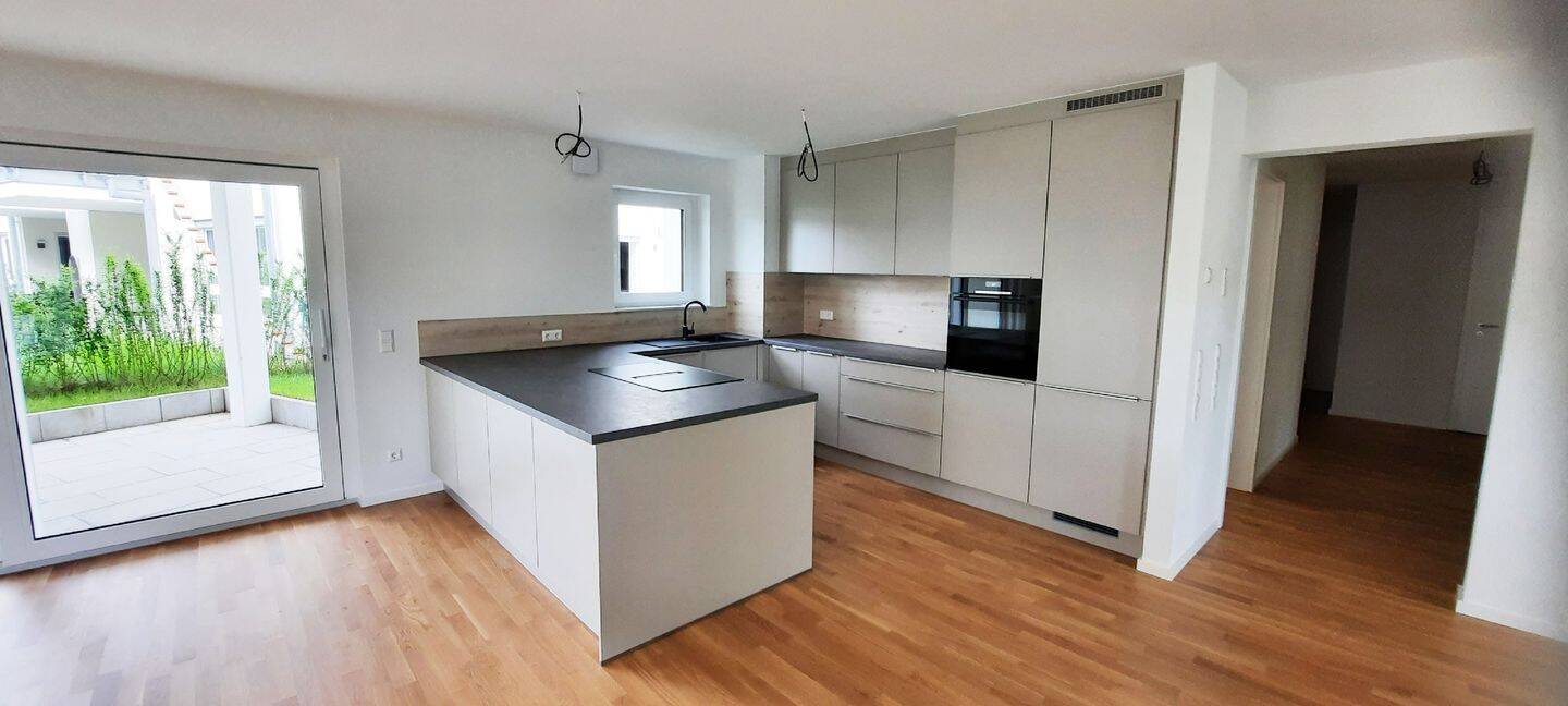 Für Ihre Familienbande: große 4-Zi.-Wohnung mit Balkon und Terrasse!, 71554 Weissach im Tal
