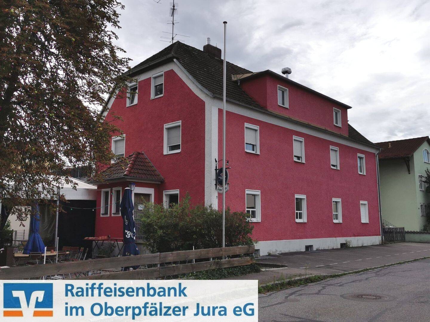 Einmalige Gelegenheit! Biergarten oder Mehrfamilienhaus – Liebhaberobjekt zentral in Burglengenfeld sucht neuen Besitzer, 93133 Burglengenfeld