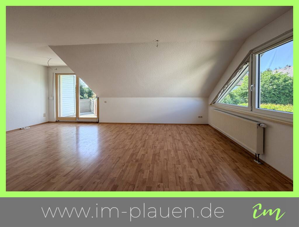Balkon – Außenstellplatz – Bad mit Fenster | 2-Zimmer-Wohnung Plauen Neundorf, 8527 Plauen