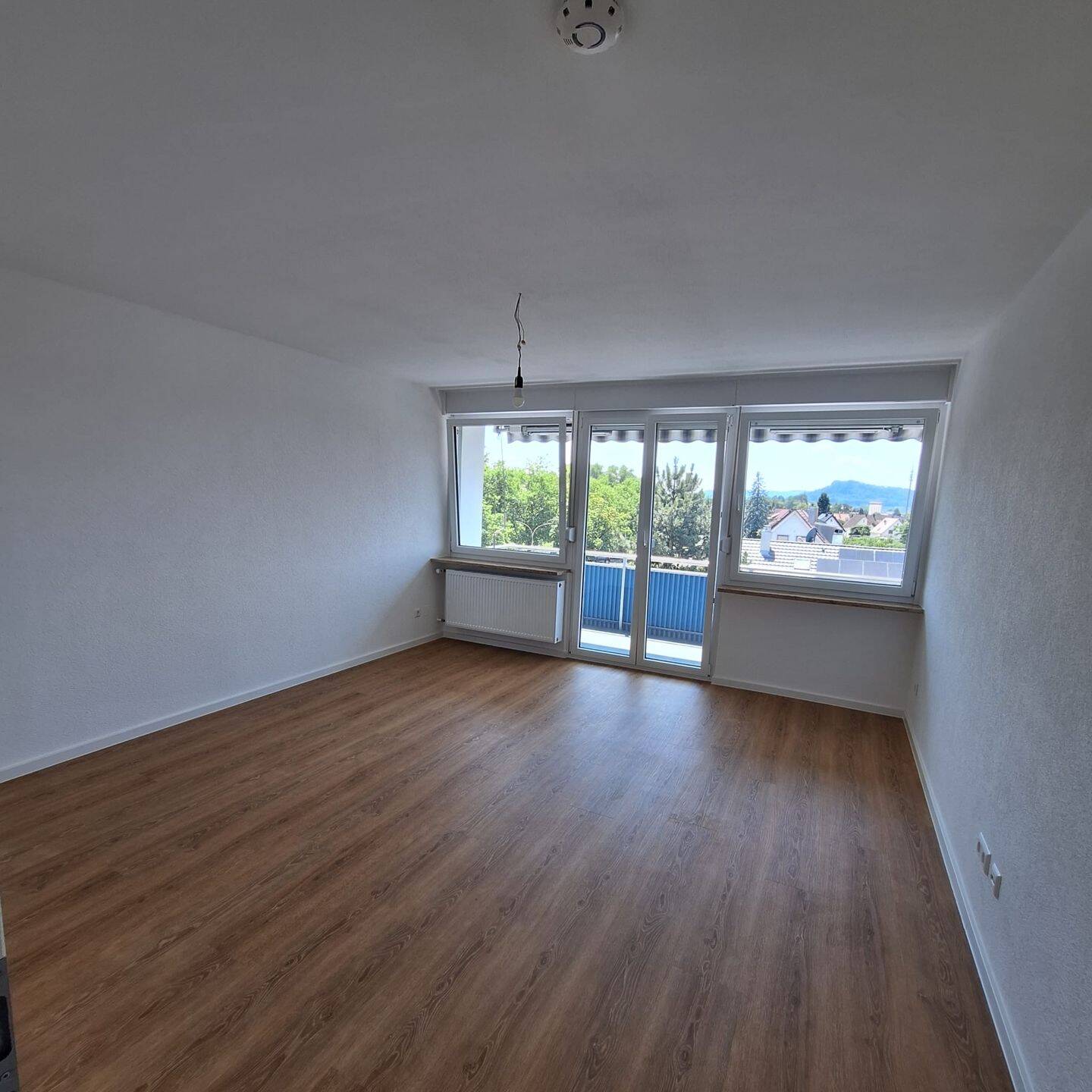 So lässt es sich Leben – komplett sanierte 3- Zi.- ETW im Singener- Süden, 78224 Singen (Hohentwiel)