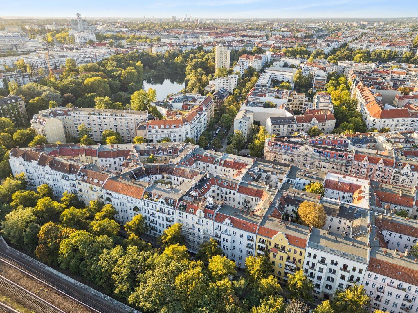 Licht, Lebensqualität & moderner Lifestyle – Sonniges Dachgeschoss mit Südterrasse am Lietzensee, 14057 Berlin (Charlottenburg-Wilmersdorf Charlottenburg Westend)