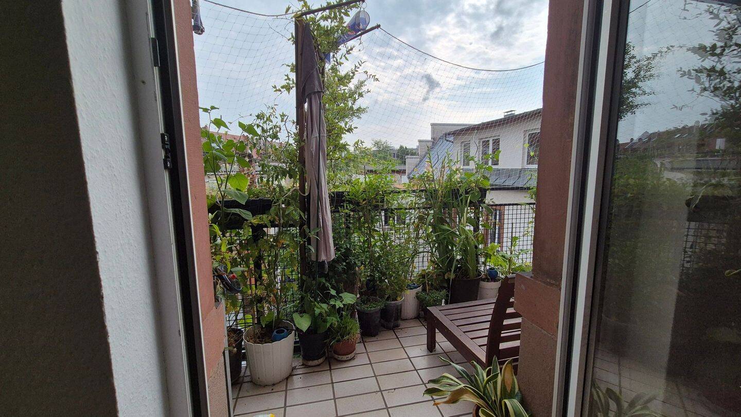 Helle 2-Zimmer-Wohnung mit Einbauküche & Balkon – Ost-Stadt Charm, 76131 Karlsruhe