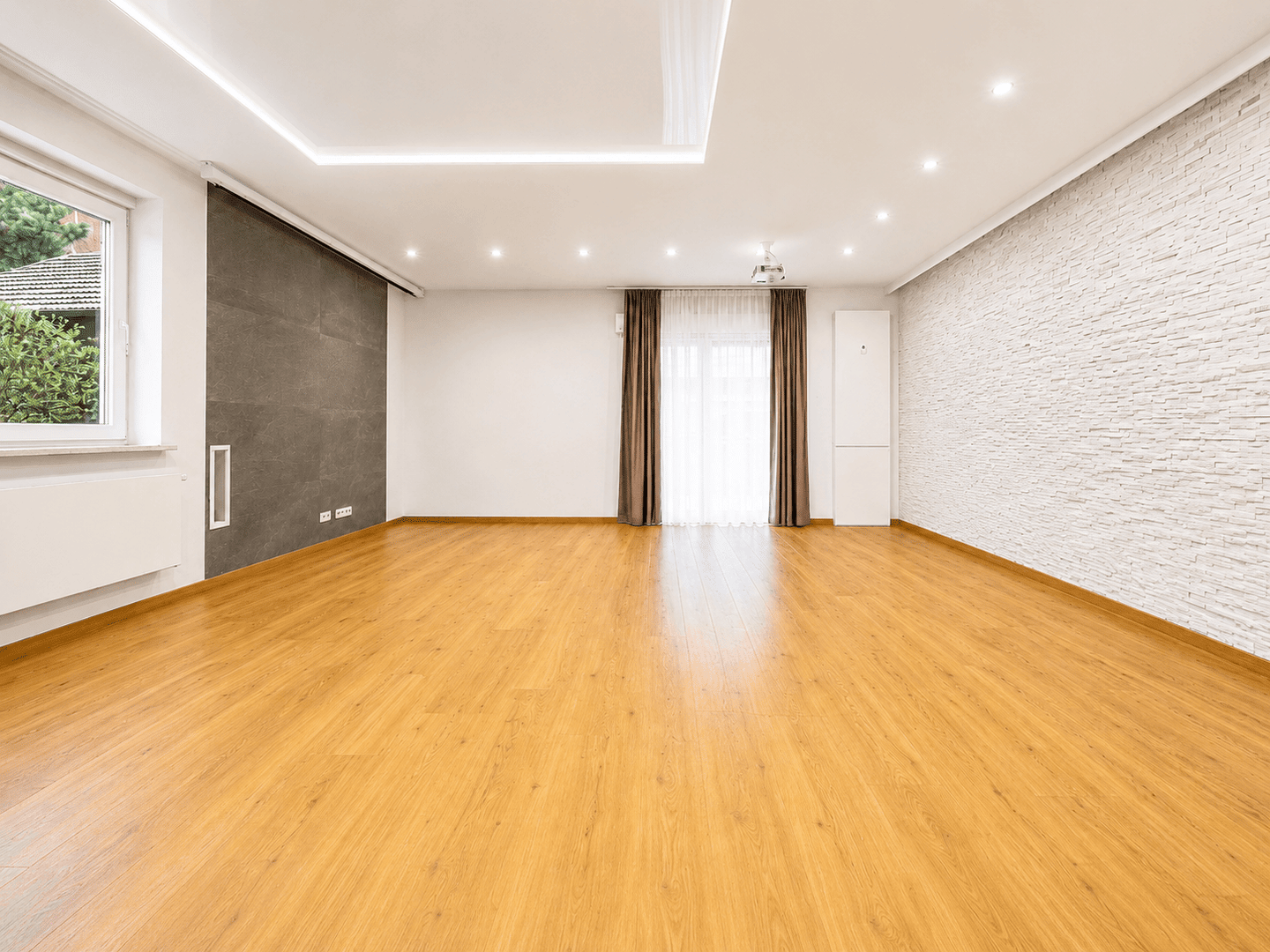 Ihr neues Zuhause in Fellbach – charmante Erdgeschosswohnung mit Terrasse und separater Einheit, 70736 Fellbach