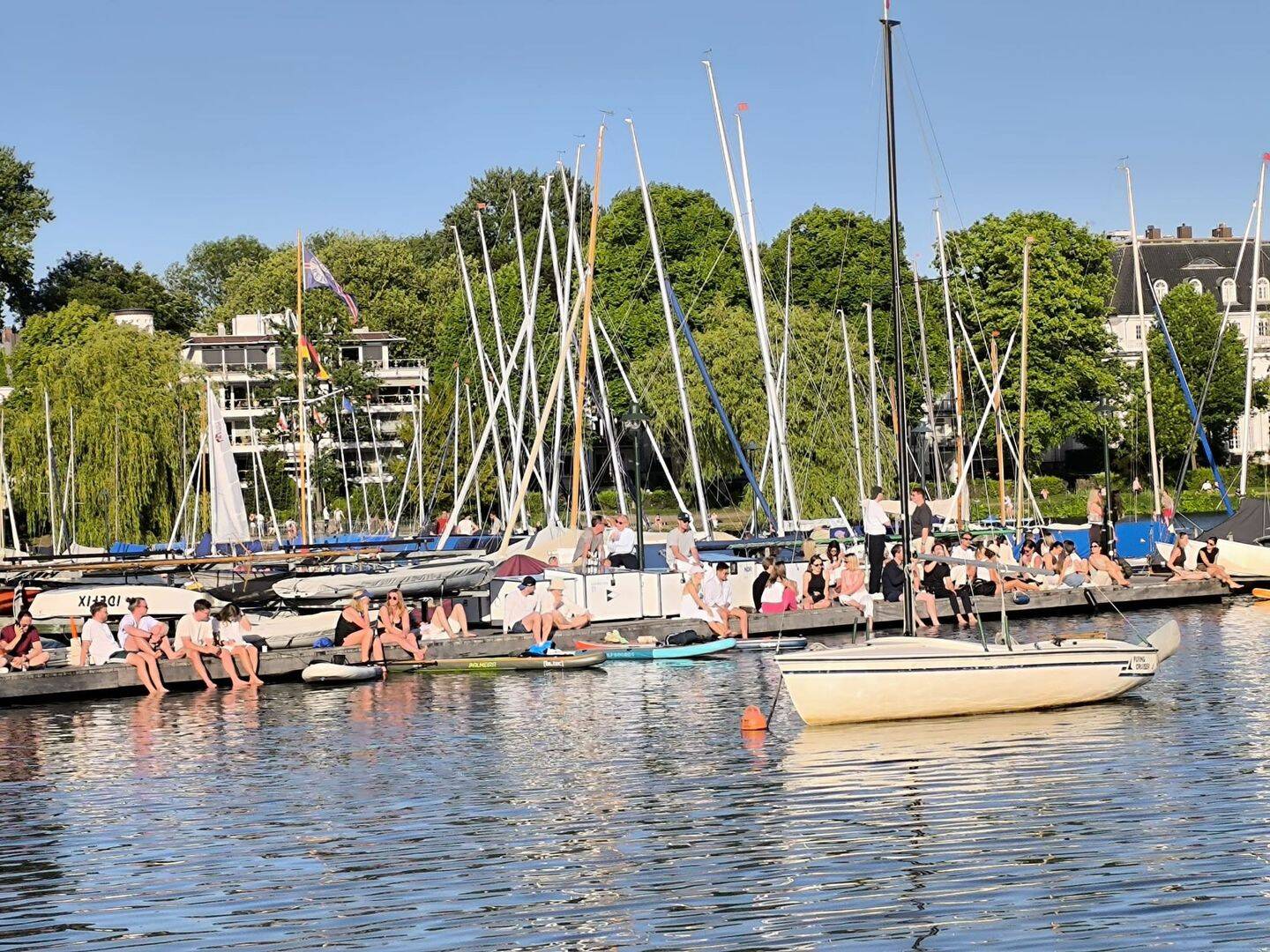 Begeehrte Lage nähe Bellevue Scheffelstr. · Winterhude · mit 3 Balkonen, 22301 Hamburg (Hamburg-Nord Winterhude)