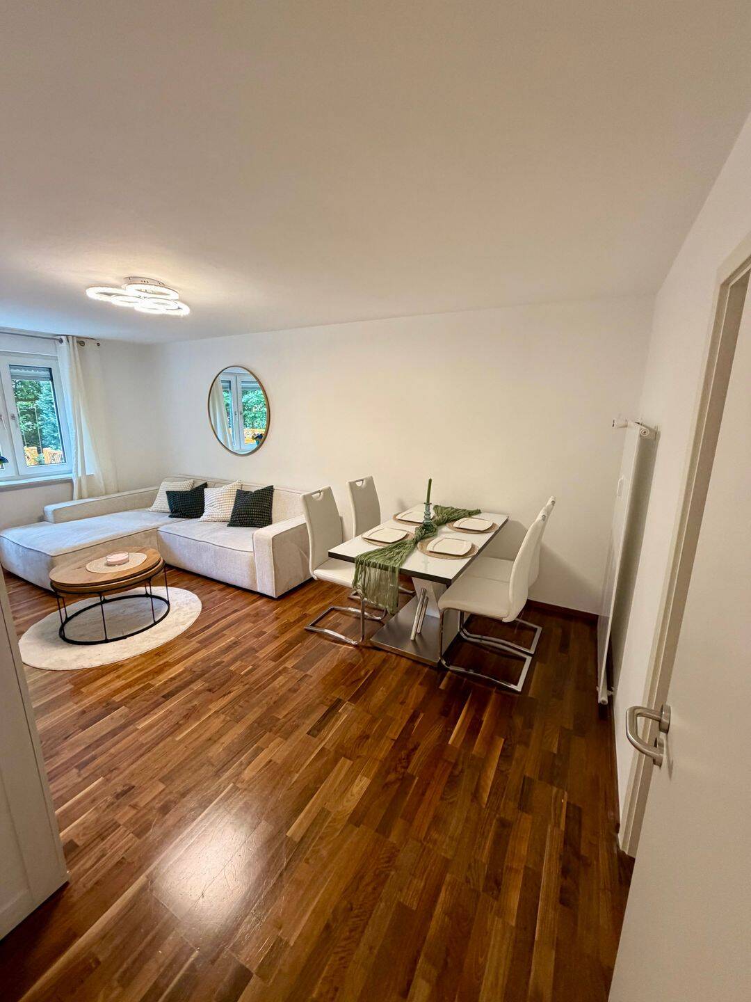 Vollmöblierte 3 Z.- Wohnung, mit Garten&Terrasse, 81677 München (Au-Haidhausen Berg am Laim Bogenhausen)