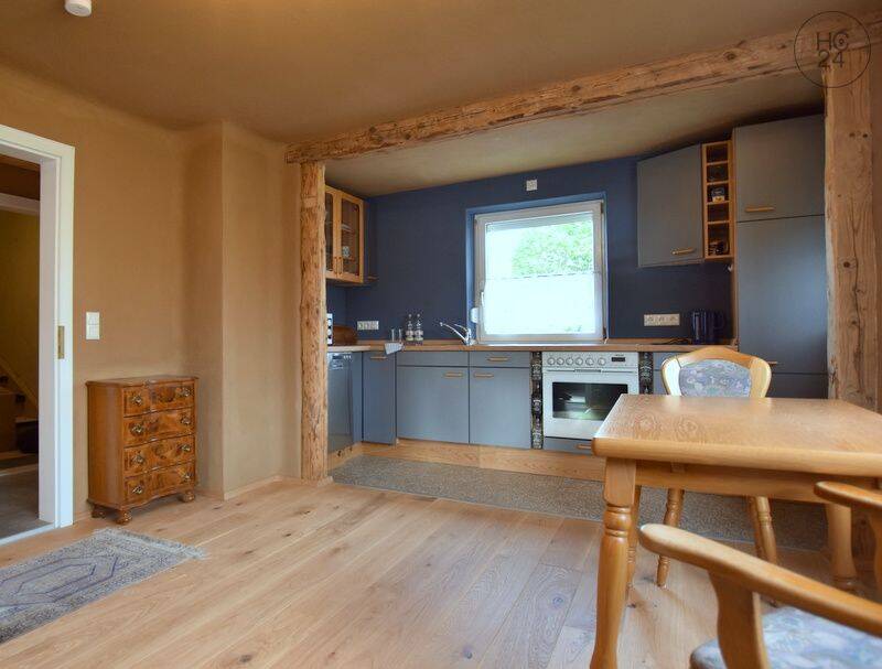 Möblierte 3-Zimmer-Wohnung mit großem Balkon in Kaufbeuren, 87600 Kaufbeuren