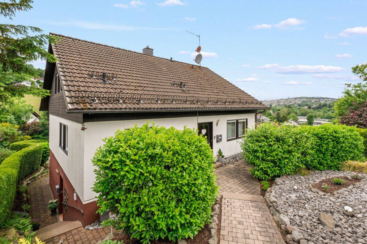 #KOMINOS IMMOBILIEN# Einfamilienhaus mit Einliegerwohnung in Herscheid, 58849 Herscheid