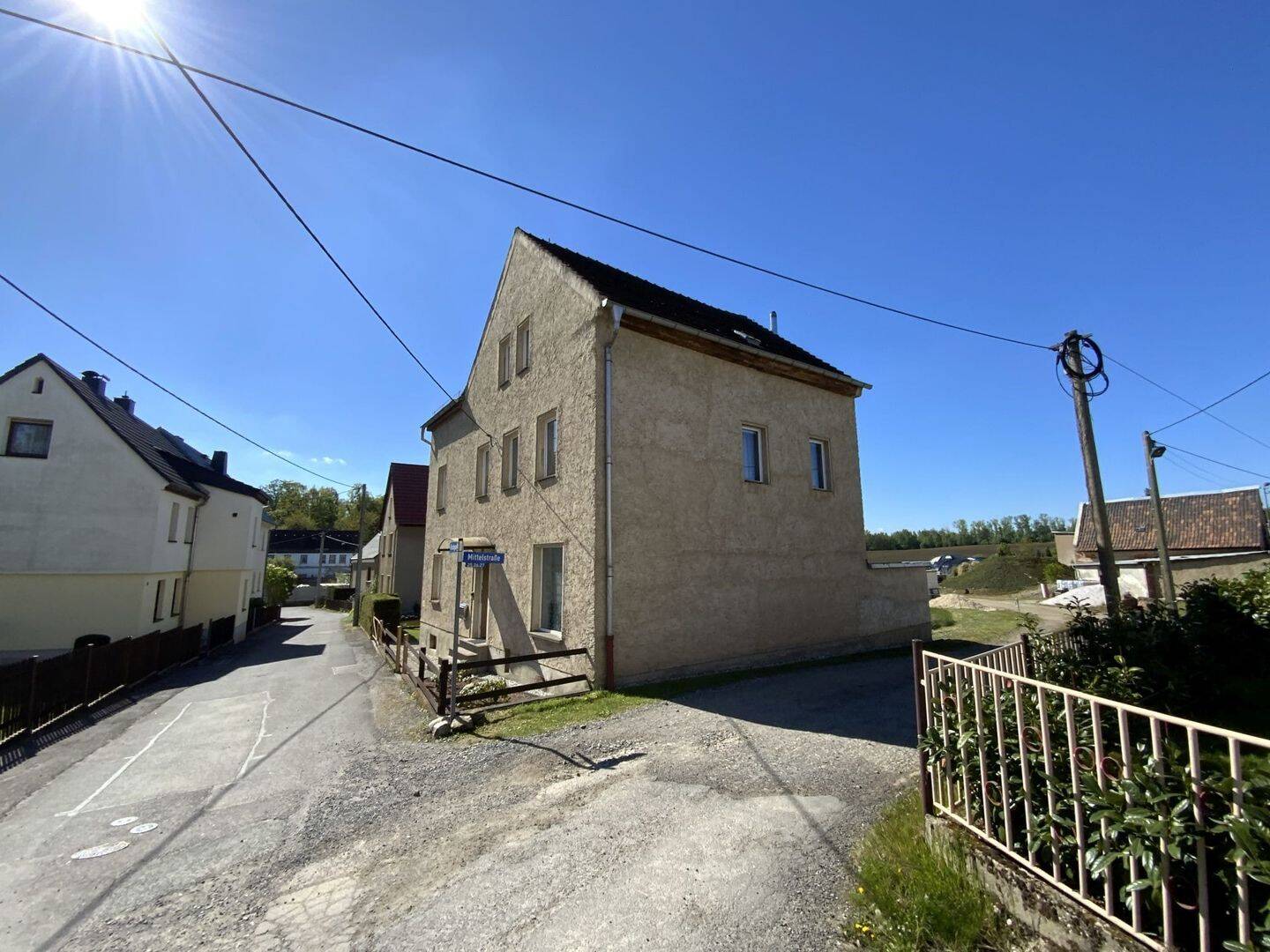 Familienfreundliches Haus in ländlicher Idylle mit einladenden Sitzbereich im Garten, 4617 Kriebitzsch