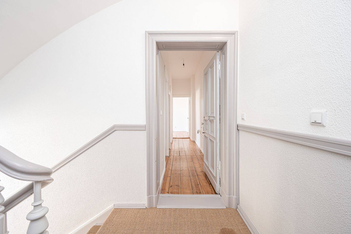 Bezugsfreie 2-Zimmer-Altbauwohnung mit Balkon in Berlin-Moabit – Nahe Spree & Ringbahn, 10553 Berlin (Mitte Moabit)