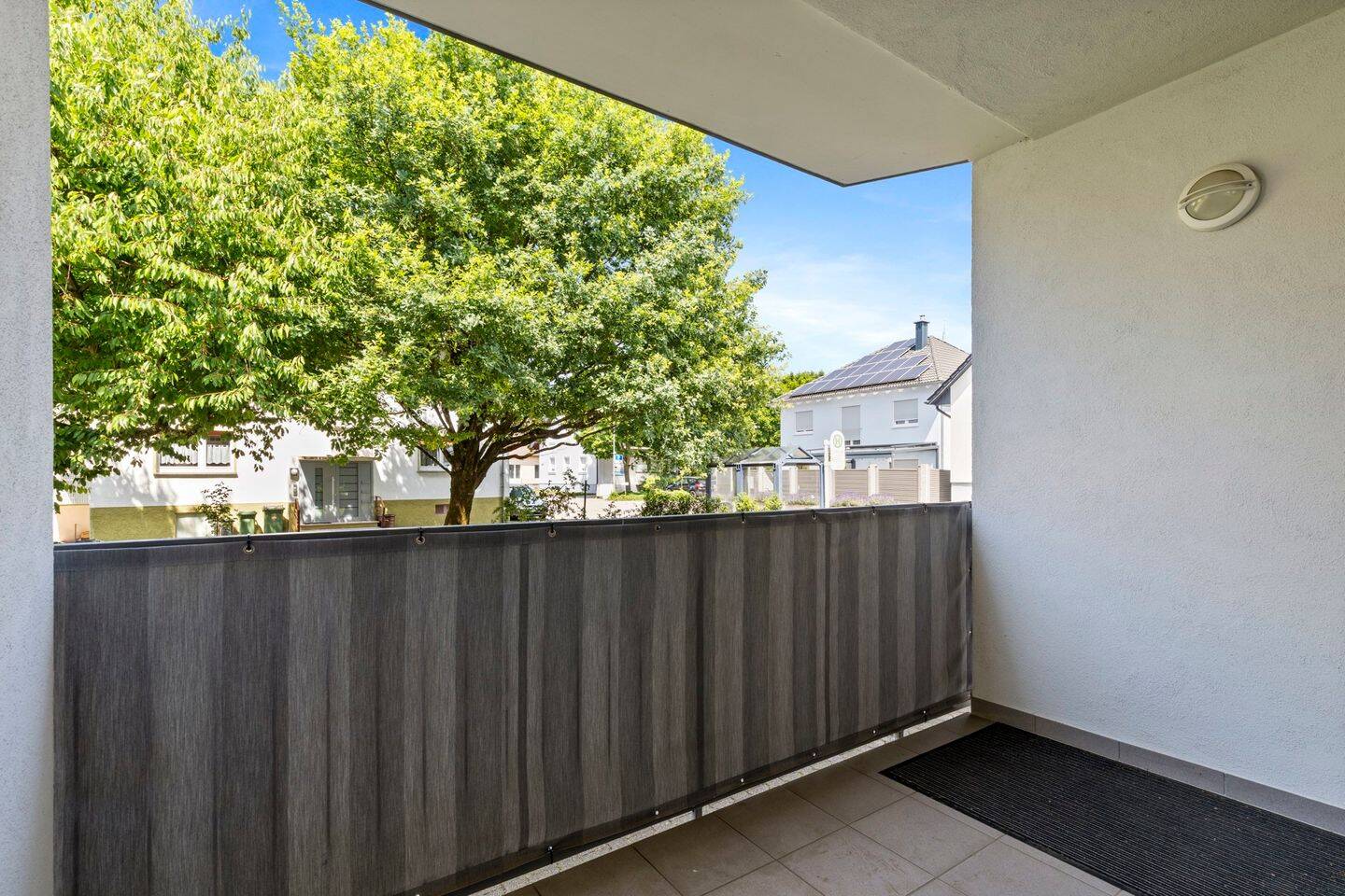 Geräumige 124m² Wohnung im Erdgeschoss mit Stellplatz, Garage & Werkstatt im Herzen von Sinzheim, 76547 Sinzheim