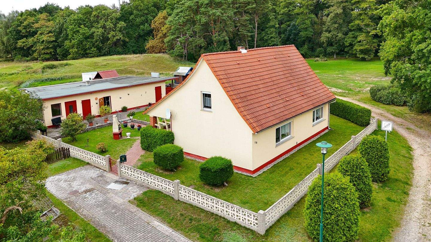 +++Wohnen am Stettiner Haff- Modernisiertes Einfamilienhaus mit viel Nebengelass in 17375 Altwarp, 17375 Altwarp