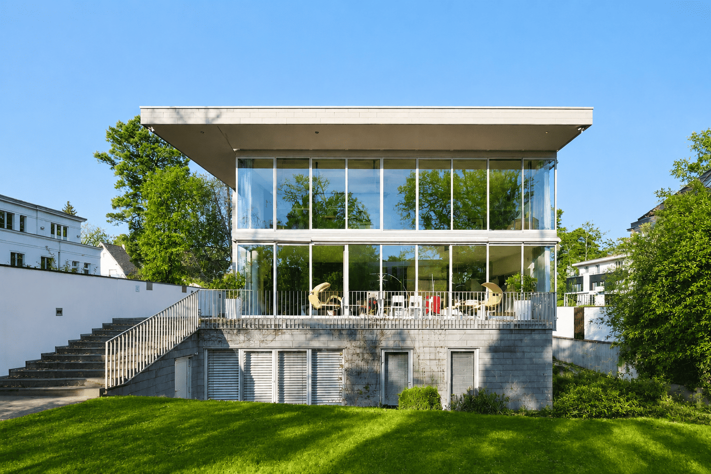 Villa der Extraklasse -Design, Komfort und Technik in Perfektion-, 14195 Berlin (Steglitz-Zehlendorf)