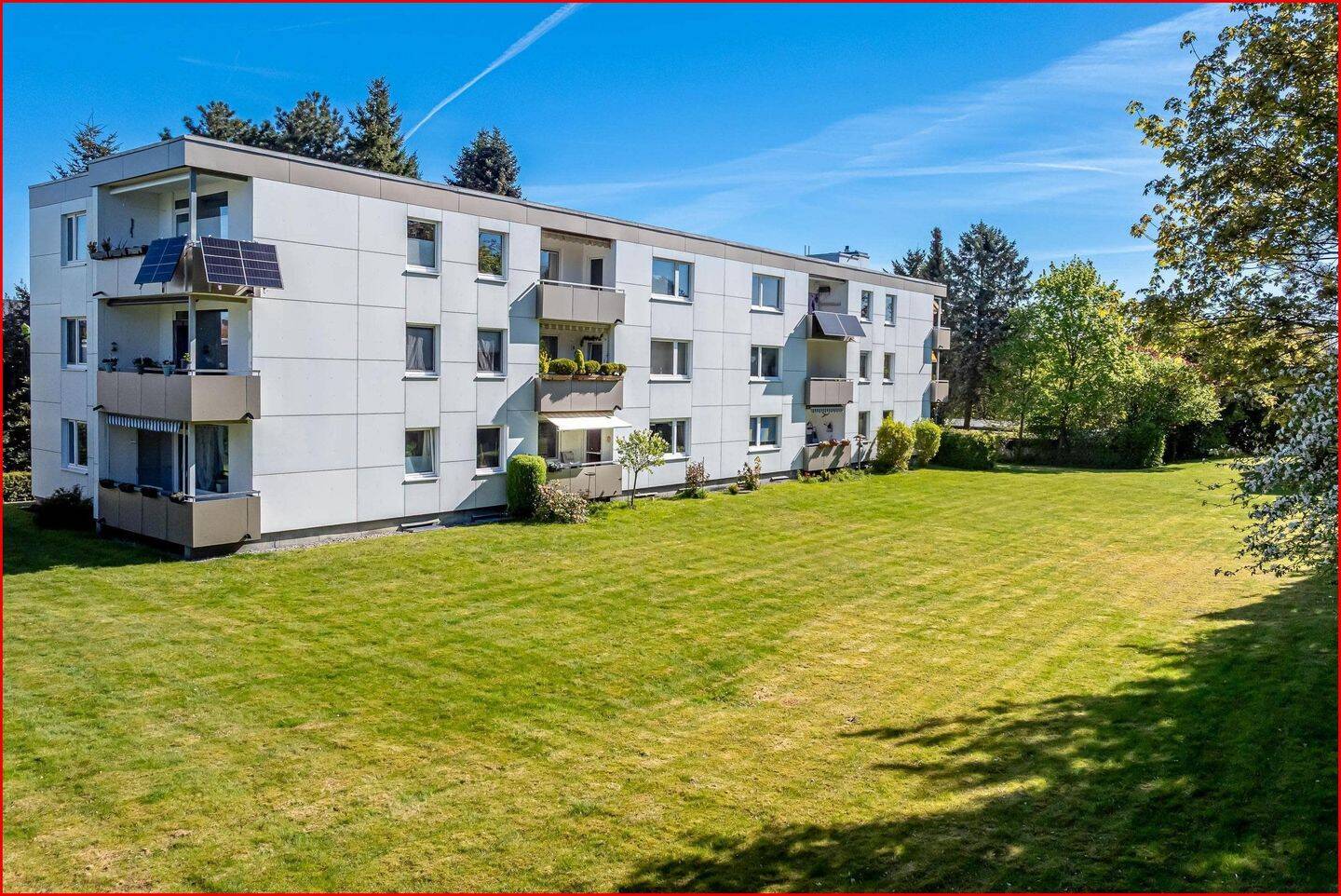 Charmante Hochparterrewohnung mit Balkon, 25469 Halstenbek