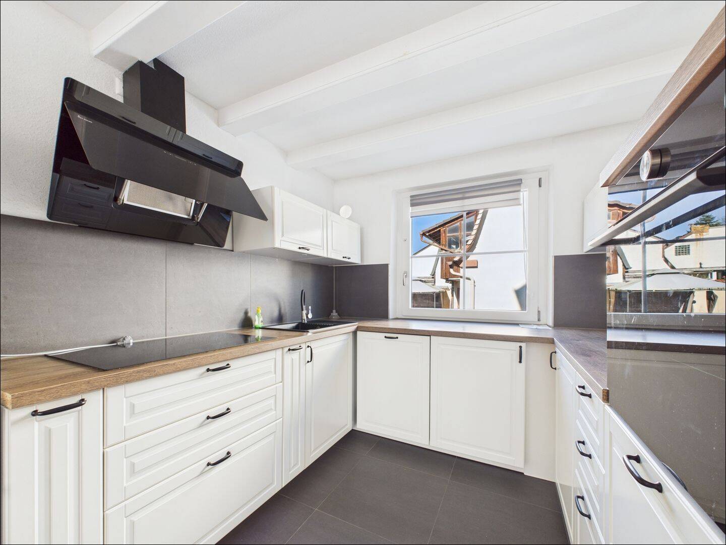 Charmante 3 Zimmer – Wohnung mit EBK in Gailbach!, 63743 Aschaffenburg (Gailbach Innenstadt Obernau Obernauer Kolonie Schweinheim)