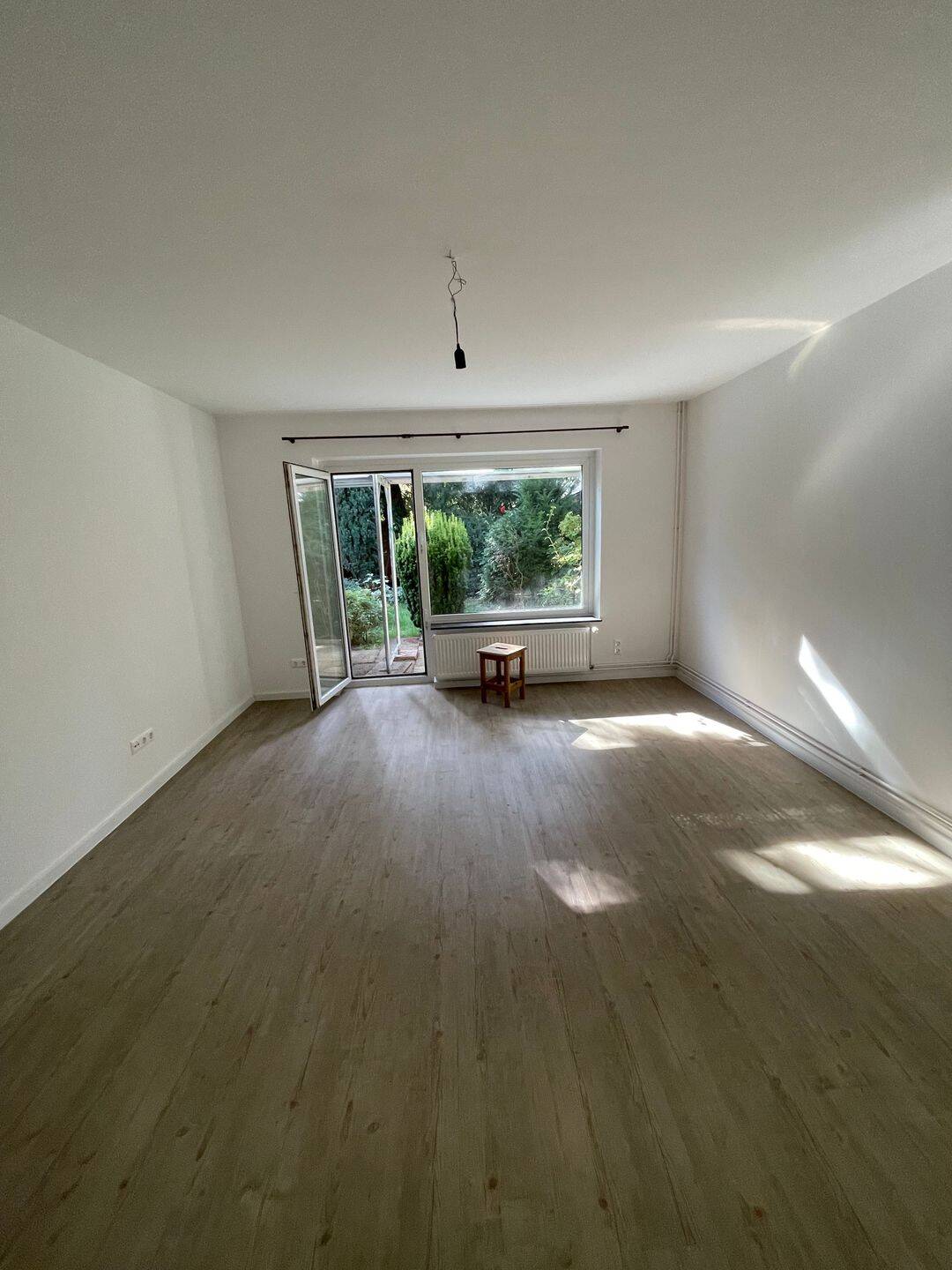 Schönes Reihenhaus in ruhiger Lage !Bitte Beschreibung beachten! (Bilder sind aus einem bauähnlichem Reihenhaus), 22175 Hamburg (Wandsbek Bramfeld)