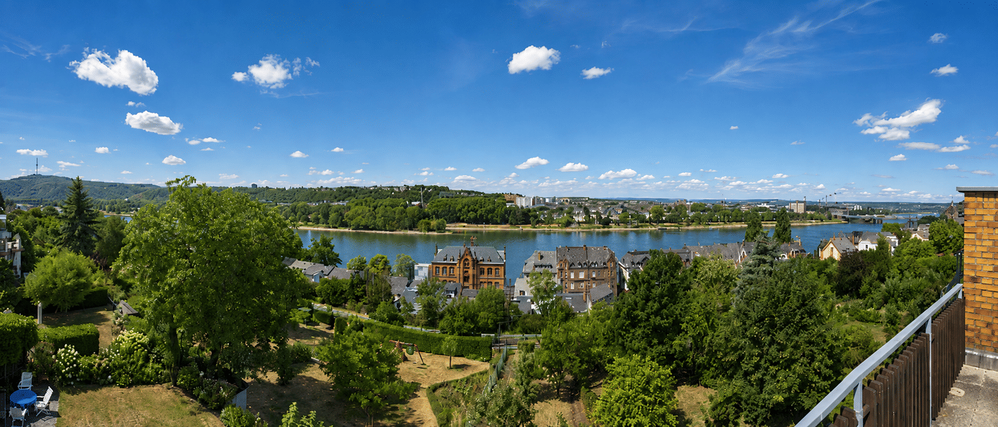 Großzügiges Wohnhaus mit Rheinblick und Potenzial für bis zu drei Wohneinheiten, 56076 Koblenz (Ehrenbreitstein Horchheim Horchheimer Höhe Pfaffendorf Pfaffendorfer Höhe)