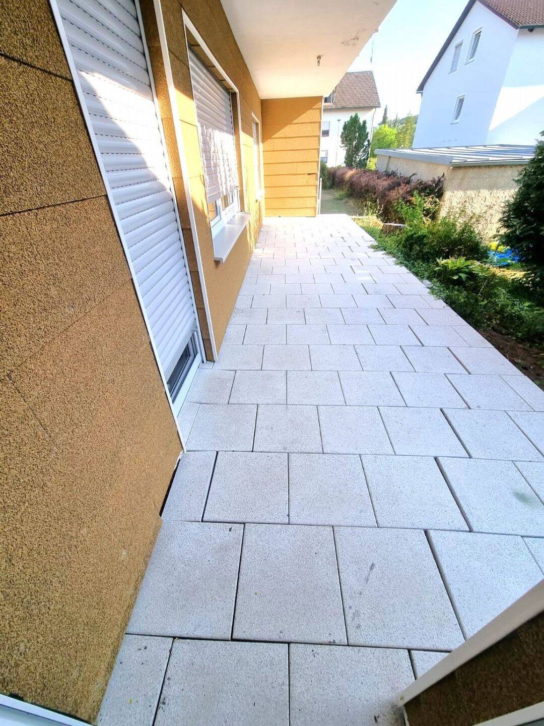 Erdgeschoßwohnung mit Terrasse und Garagenplatz in Ammersricht, 92224 Amberg