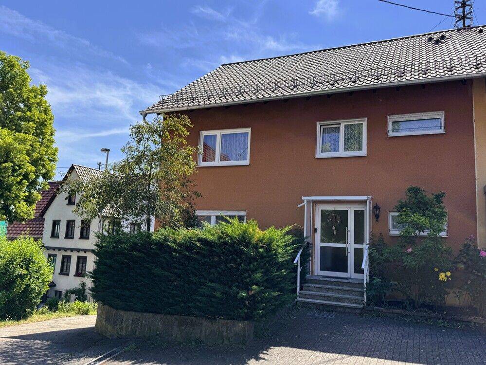 Wohnhaus mit zwei separaten Wohneinheiten und Ausbaupotenzial, 72525 Münsingen