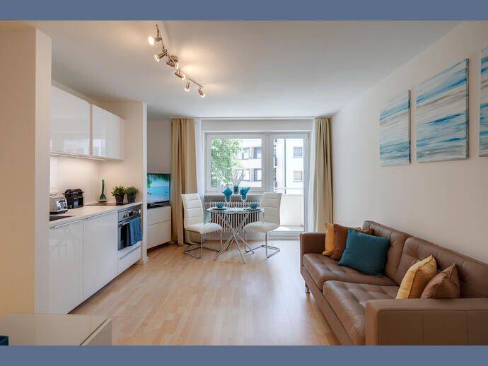 Möbliert: Möbliertes Apartment mit stilvoller Möblierung, 81541 München (Au-Haidhausen Obergiesing Ramersdorf-Perlach)