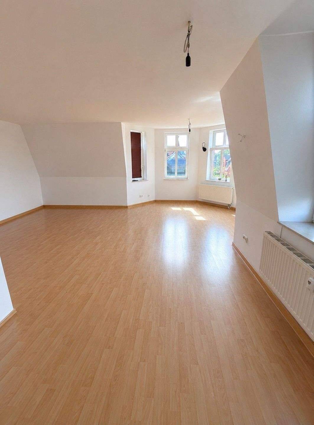 3-Raum Wohnung mit Einbauküche in Sonneberg (zentrumsnah) zum 01.08.2026 zu vermieten- 83m², 96515 Sonneberg
