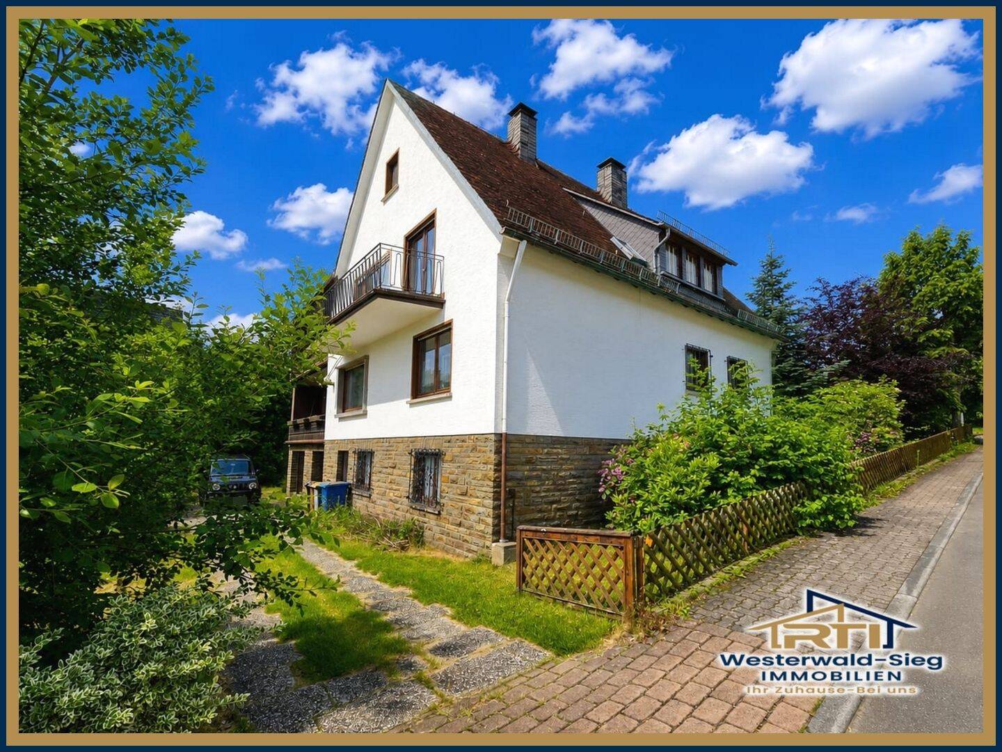 Solides Einfamilienhaus mit viel Platz in ruhiger Lage von Friedewald, 57520 Friedewald