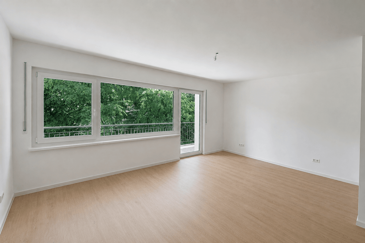 Hochwertig kernsanierte Eigentumswohnung in begehrter Randlage von Haueneberstein, 76532 Baden-Baden