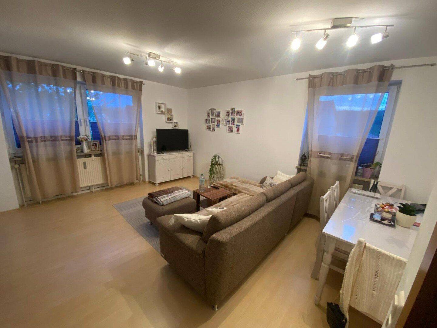Moderne 2-Zimmer-Wohnung mit Balkon und Stellplatz in attraktiver Wohnlage Altenkunstadt, 96264 Altenkunstadt