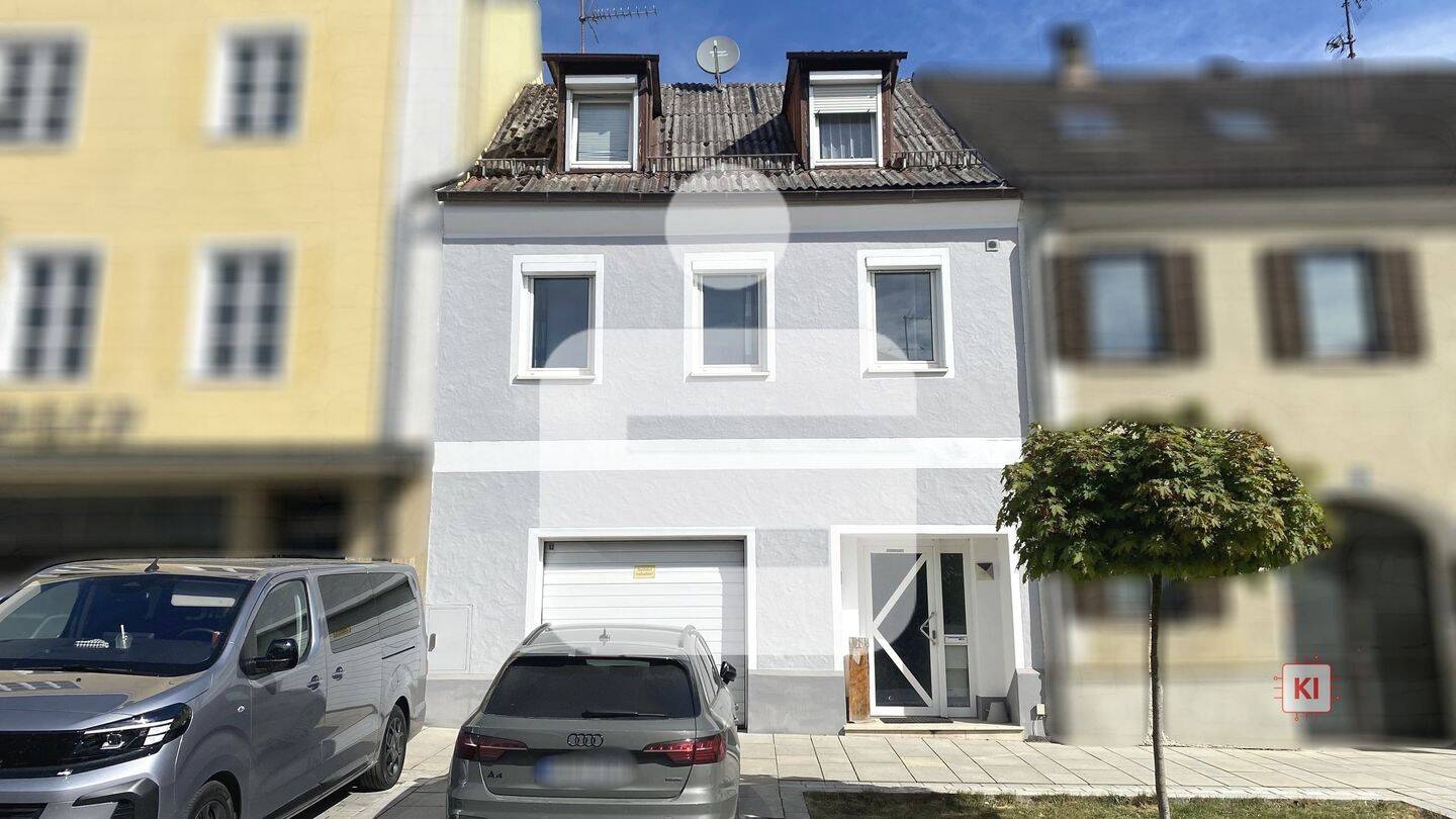 Reihenmittelhaus am Marktplatz von Kößlarn, 94149 Kößlarn