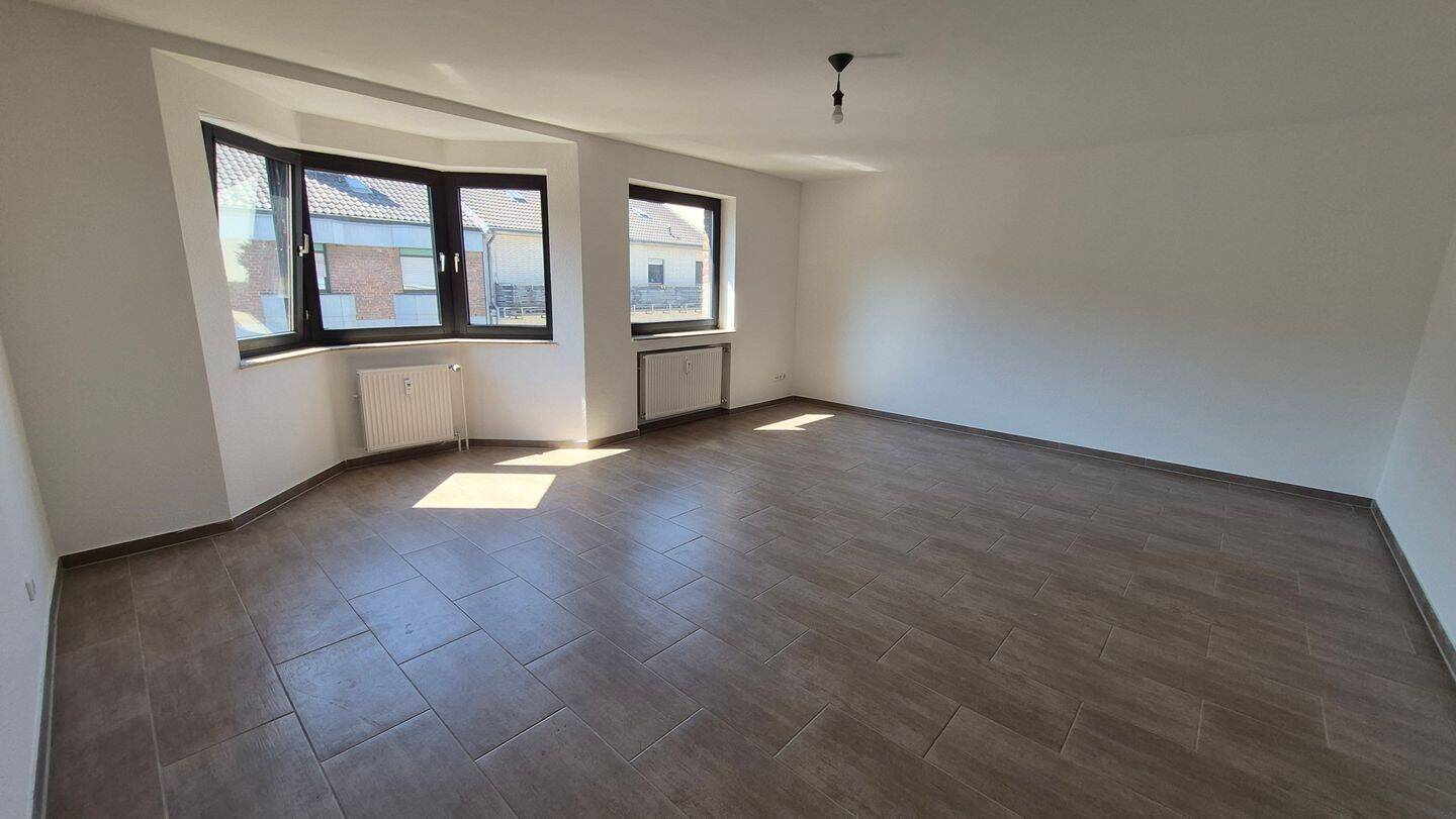 Gemütliche Etagenwohnung mit gelungener Raumaufteilung! Balkon vorhanden ! Single-Pärchen Wohnung !, 41236 Mönchengladbach (Bonnenbroich Geneicken Heyden Mülfort Rheydt)