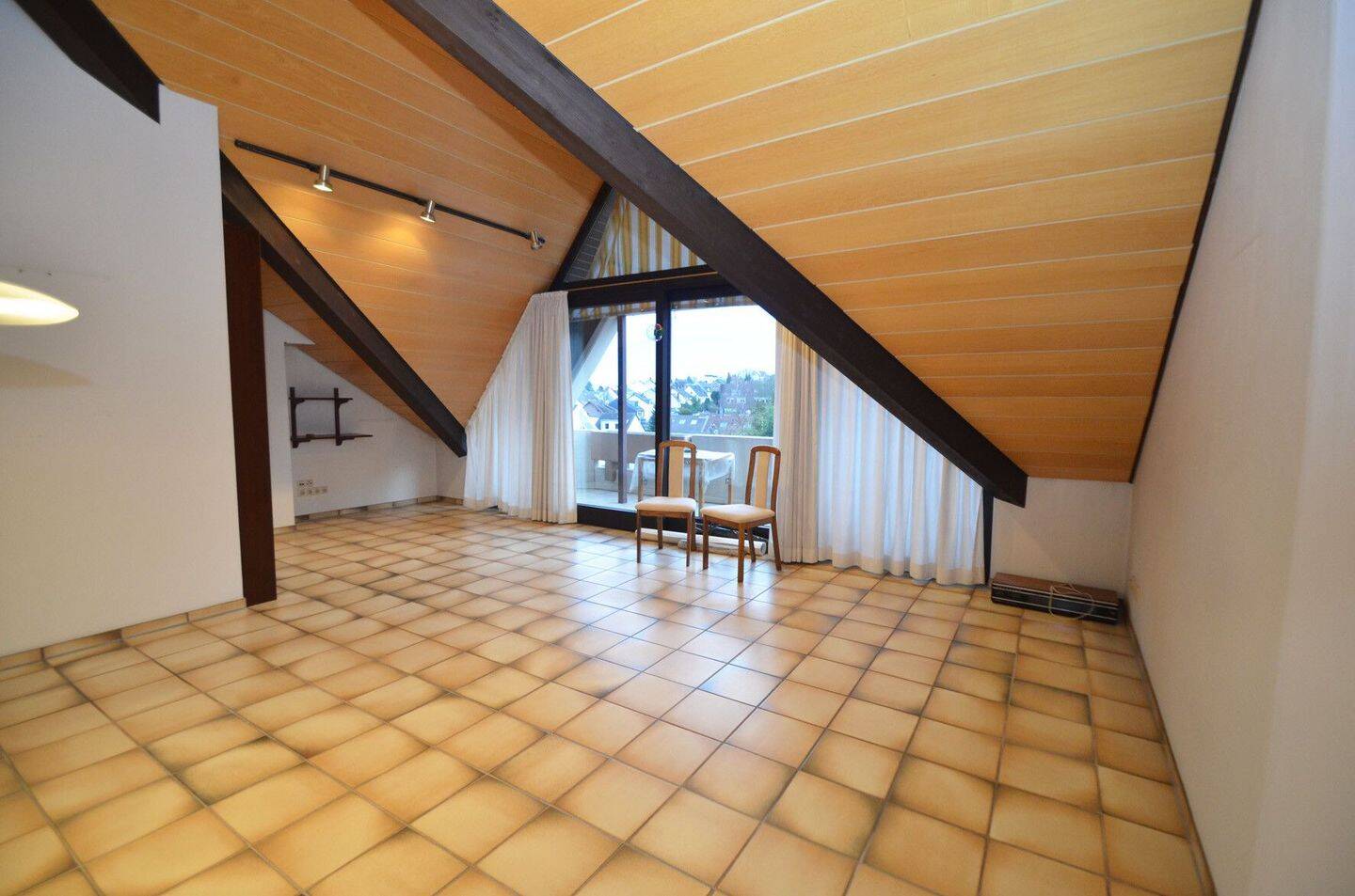 Großzügige Maisonettewohnung in guter Lage von Pingsdorf!, 50321 Brühl