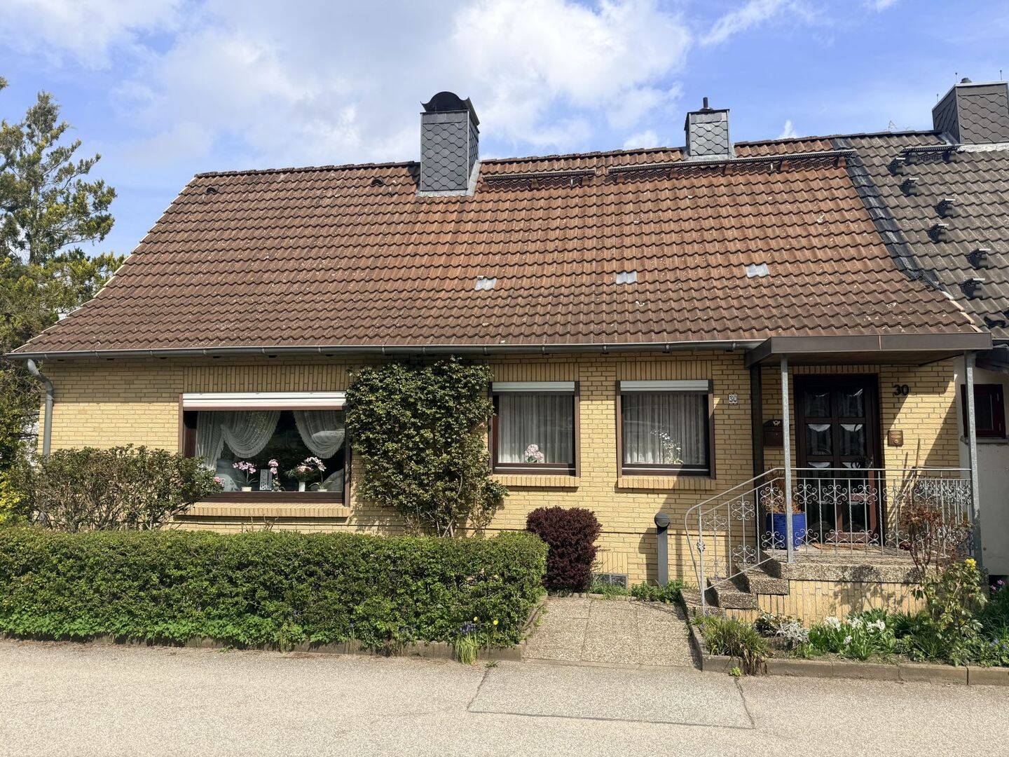 Offenes Bieterverfahren! Doppelhaushälfte in Kiel-Hammer, 24113 Kiel (Gaarden-Süd Hassee)