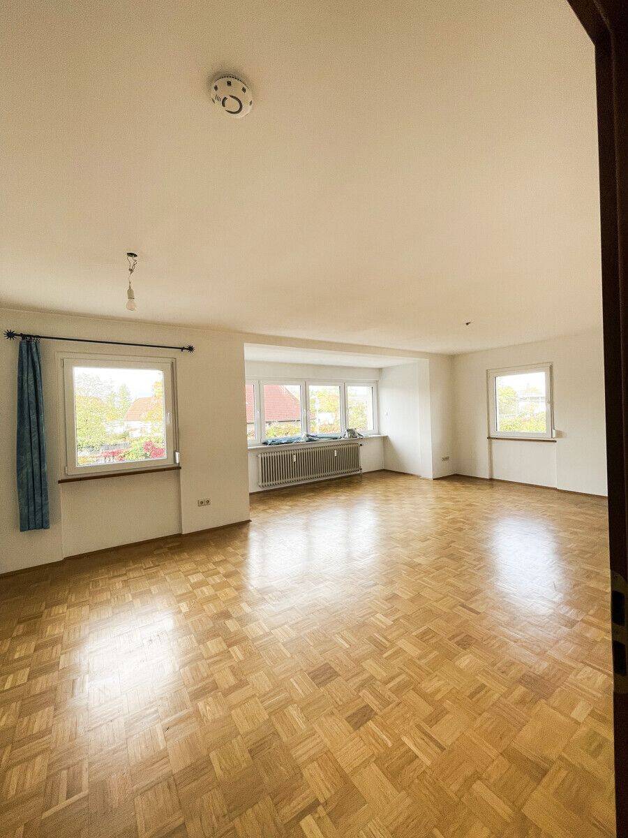 Wohnen auf zwei Ebenen 5-Zimmer-Maisonette-Wohnung mit Balkon und zwei Tiefgaragenstellplätzen, 76139 Karlsruhe (Hagsfeld Rintheim Waldstadt)