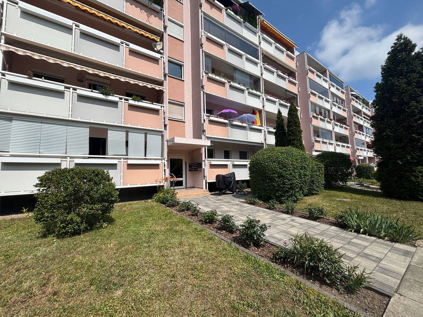 Balkon-Wohnung mit 3 Zimmern, 1219 Dresden
