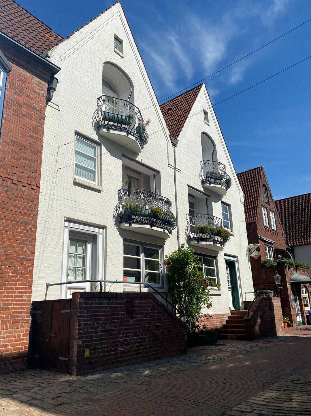 Elegantes Reihenmittelhaus mit 5 Zimmern in Husum, im historischen Ambiente des Schlossgangs, 25813 Husum