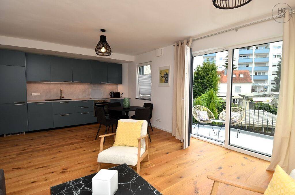 Augsburg City – voll möblierte Maisonette Wohnung mit 2 Schlafzimmern und Balkon, 86161 Augsburg (Herrenbach Hochfeld Innenstadt Spickel Universitätsviertel)