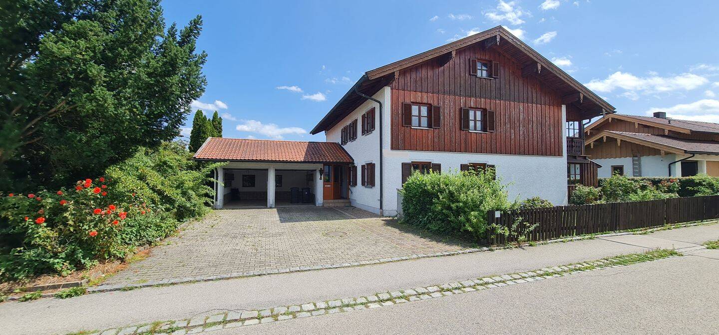 Solides Zweifamilienhaus in Engelsberg, 84549 Engelsberg