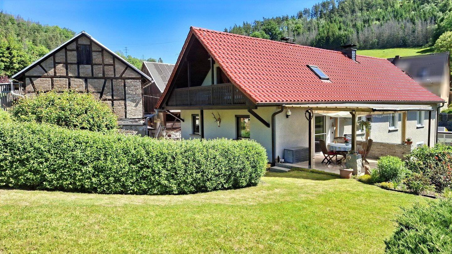 Ihr Lebenstraum auf dem Land – 3-Seitenhof mit Wald, Scheunen und Garten!, 7330 Probstzella