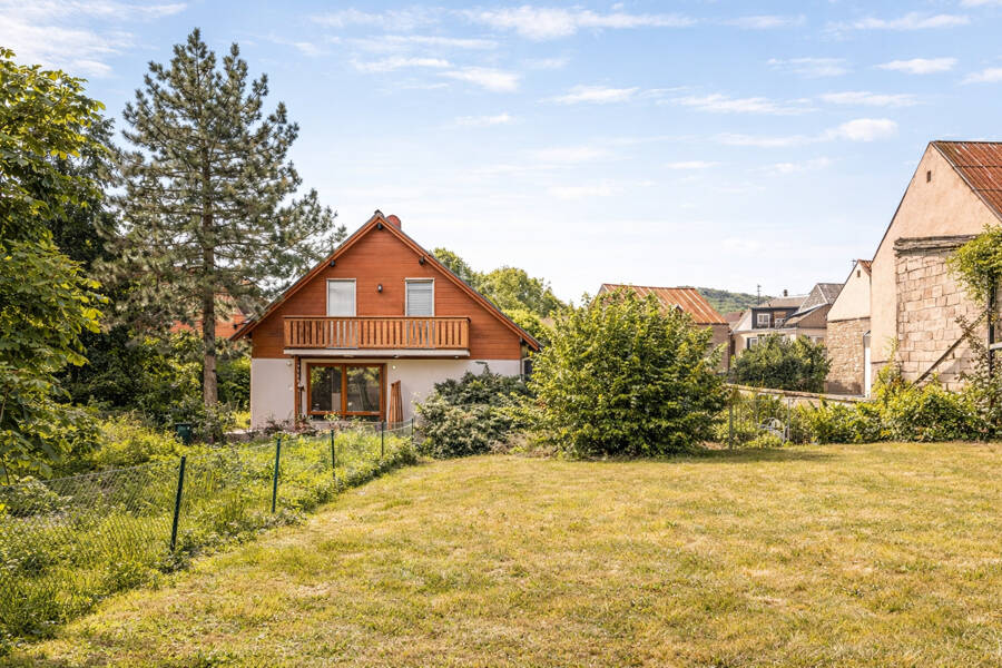 Schönes Einfamilienhaus mit herrlichem Garten, 56745 Bell