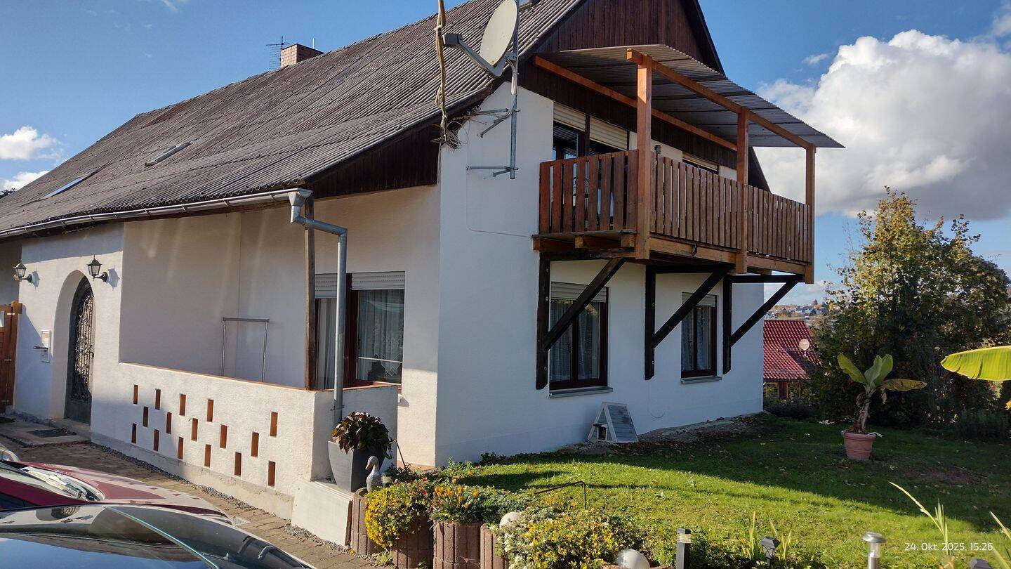 Spezielle Doppelhaushälfte in Markdorf-Teilort mit 4.300 m² Grünfläche und Werkstatt-Garage, 88677 Markdorf