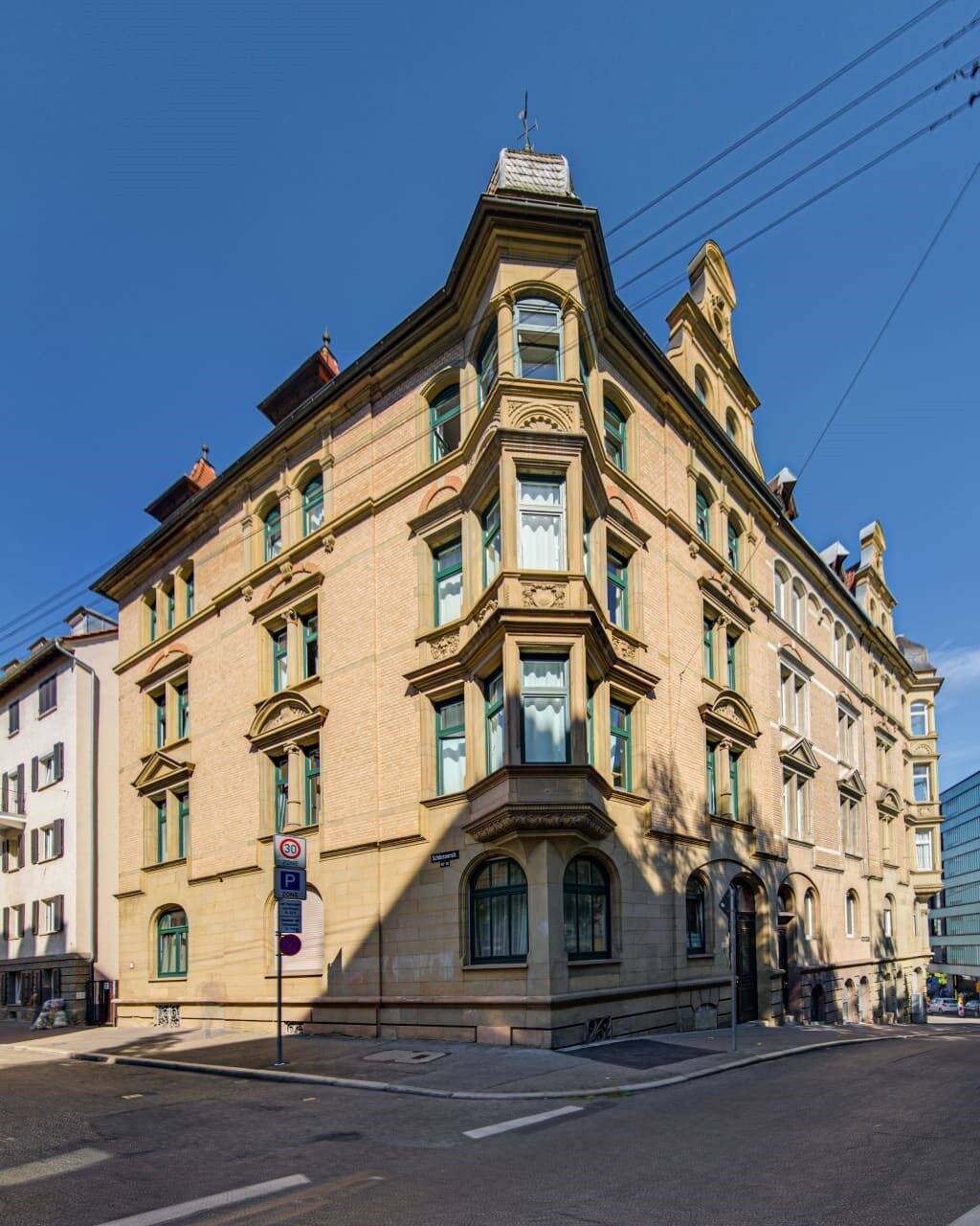 Attraktive-Schickes 70 m² 2 Zimmer Wohnung mit Balkon, 70180 Stuttgart (Mitte Süd)