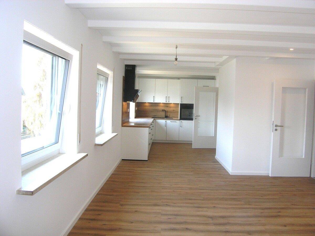 Moderne 4-Zimmer-Wohnung im 1. Obergeschoss mit Dachterrasse, 91220 Schnaittach