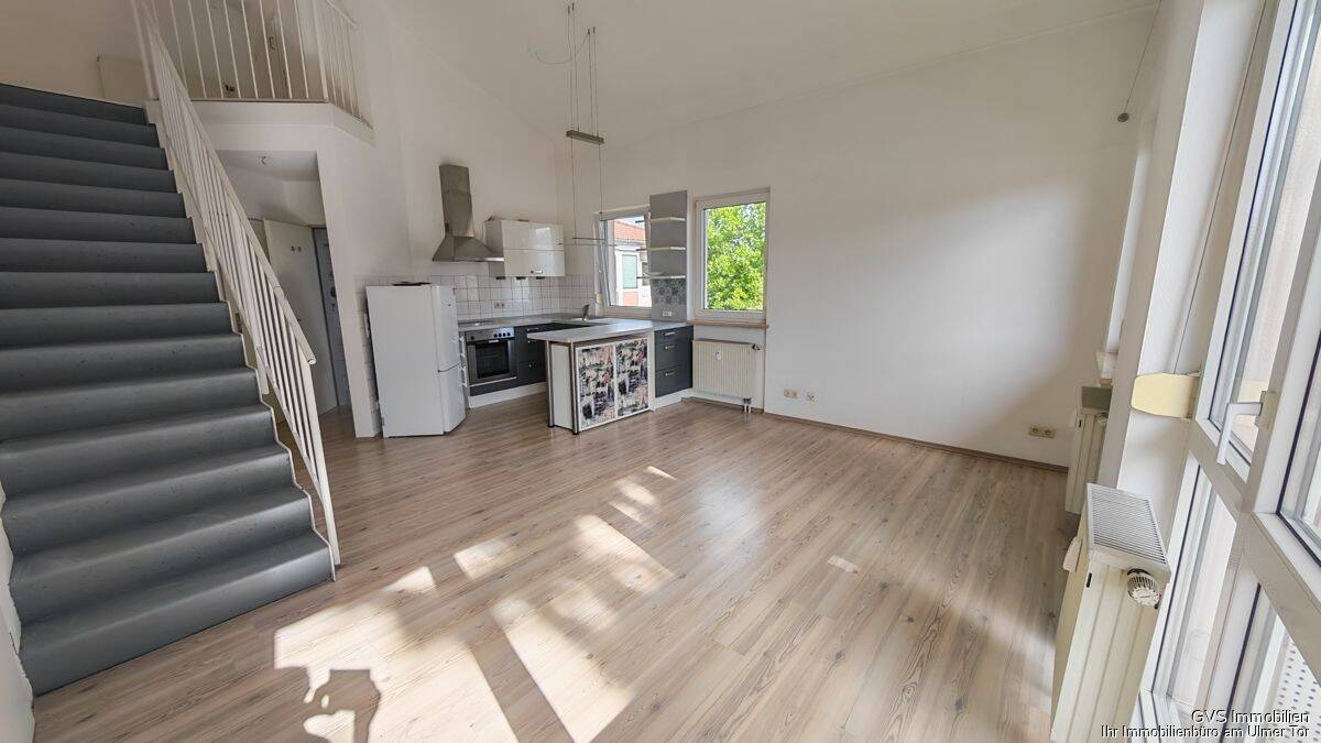 Zentrumsnahe, moderne 3,5-Zi.-Wohnung über 2 Etagen mit Ostbalkon in Memmingen, 87700 Memmingen