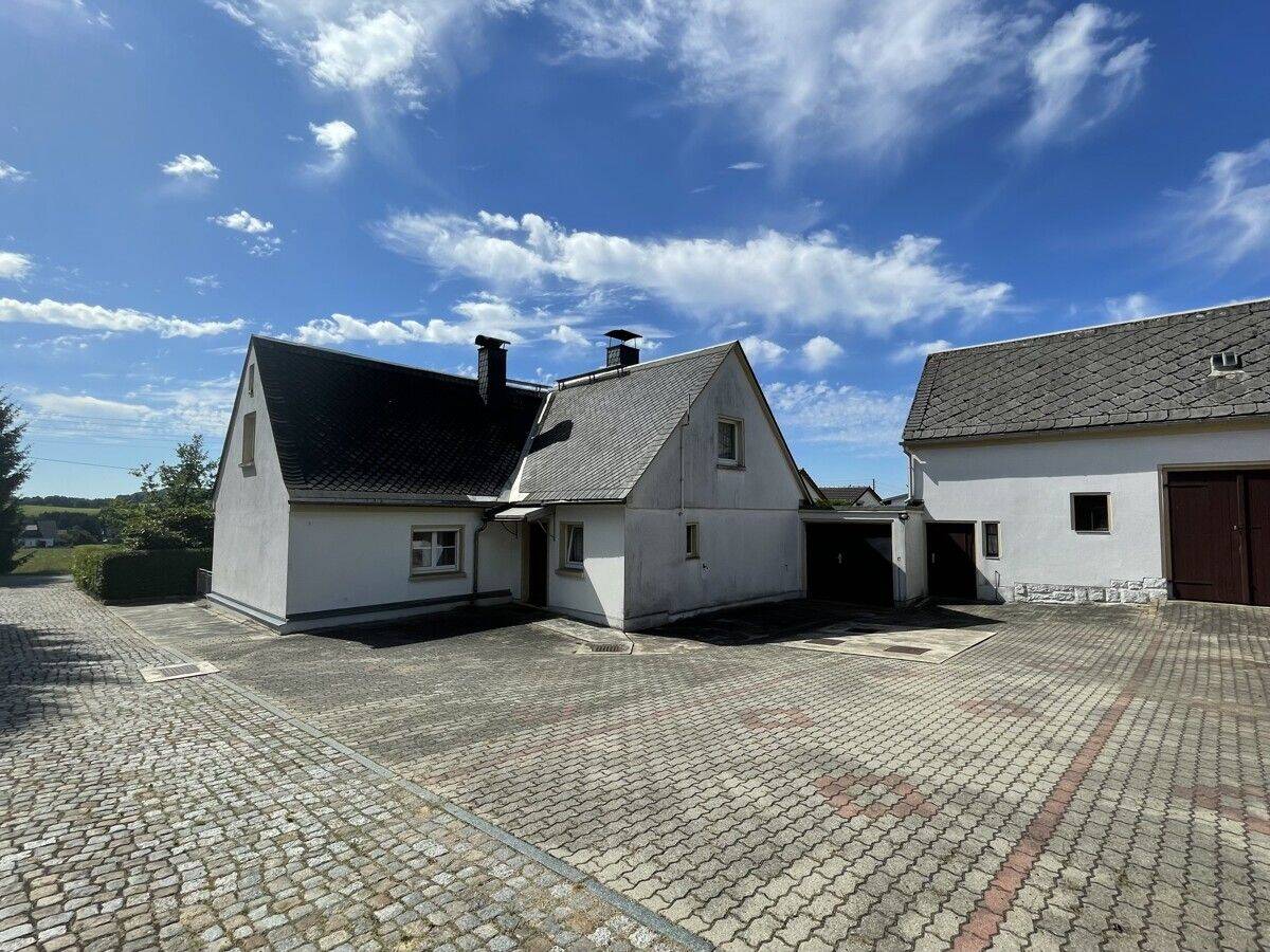 Traumlage -Einfamilienhaus mit Nebengelass und großem Grundstück in Beiersdorf, 2736 Beiersdorf