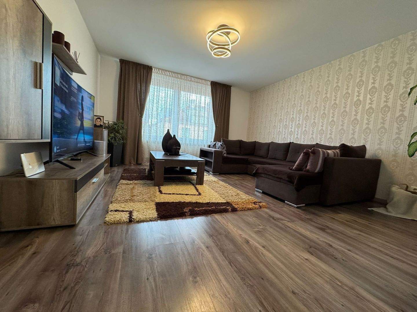 Provisionsfrei und wertstabil investieren – Sanierte 3-Zimmer-Wohnung mit Balkon in Nürnberg-Gostenhof, 90443 Nürnberg