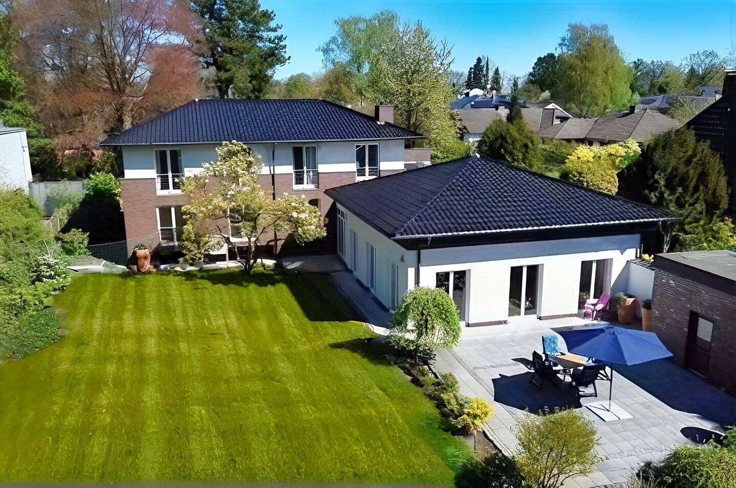 Traumvilla in begehrter Wohnlage, 22359 Hamburg (Wandsbek Bergstedt Rahlstedt Volksdorf)