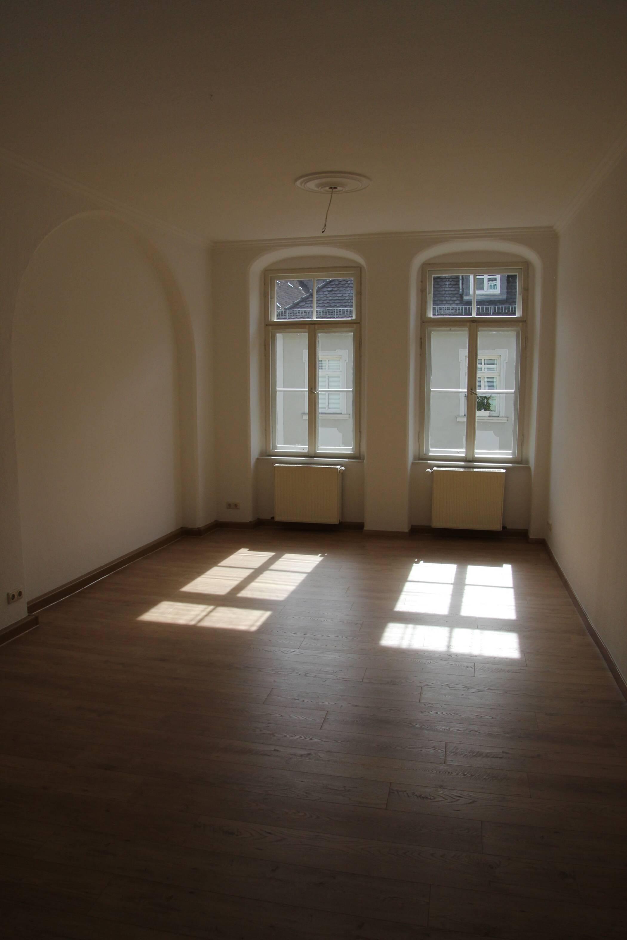 TOP Saniert -3RW Etagenwohnung für kleine Familie, 7545 Gera (Bieblach Innenstadt Ostviertel Pforten Untermhaus)